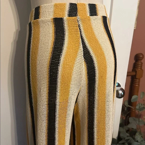 Zara women’s black yellow cream Striped knit L 31” inseam pants - Picture 9 of 13
